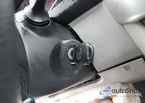 2014 Toyota Highlander Le V6 z USA, uszkodzony, nr VIN 5TDBKRFH4ES048559